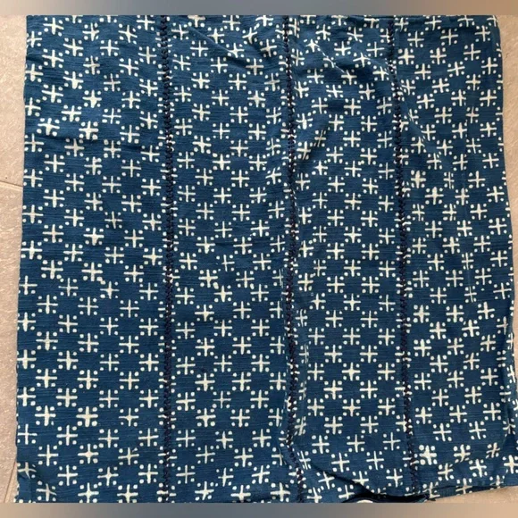 Pottery Barn indigo blue 22x22” pillow cover - Picture 2 of 3